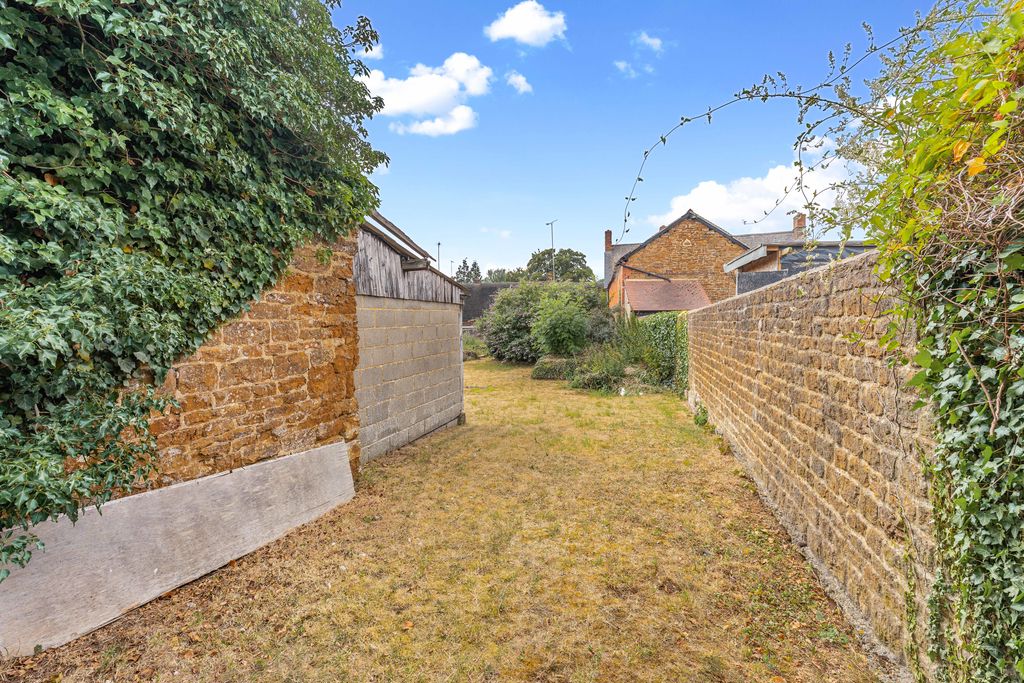 11 Culworth Road Chipping Warden